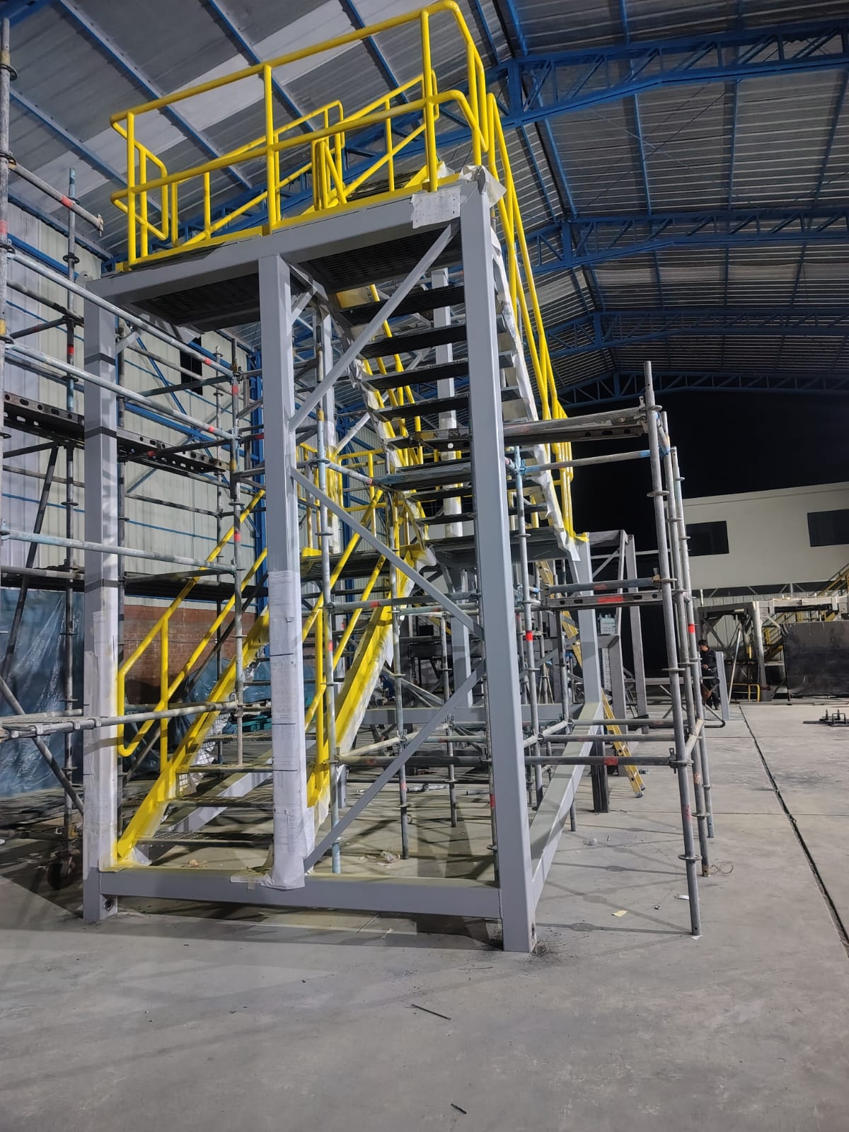 Proyecto de fabricacion y montaje de estructuras